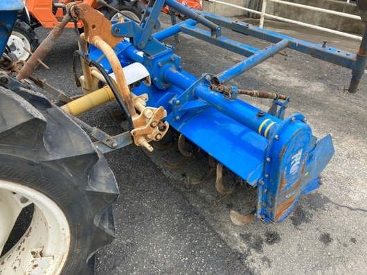 ISEKI トラクター TS2510F