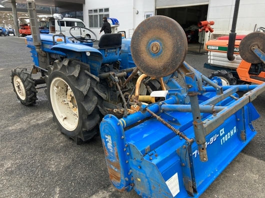 ISEKI トラクター TS2510F