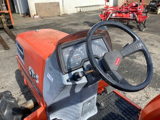 KUBOTA トラクター GT5