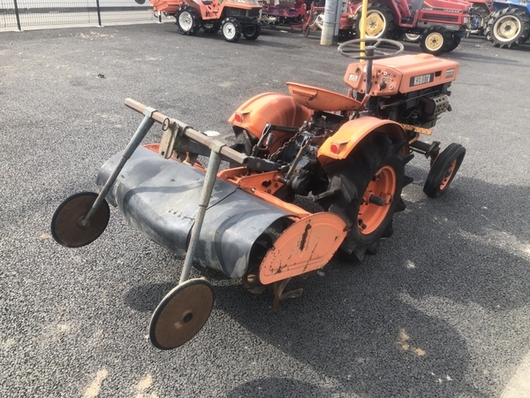 KUBOTA トラクター B6000