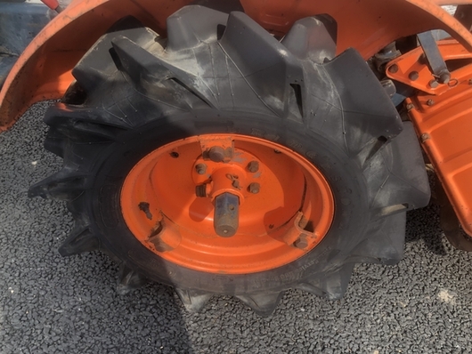 KUBOTA トラクター B6000
