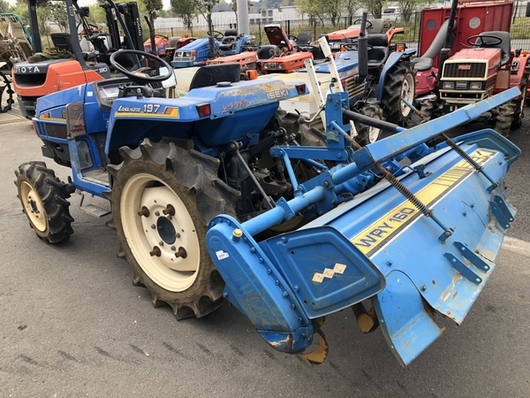 ISEKI トラクター TU197F