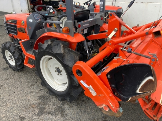 KUBOTA トラクター GB200