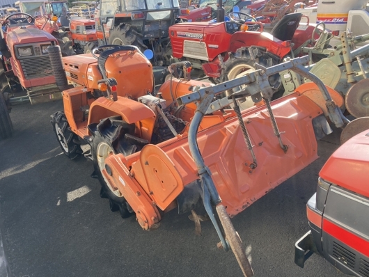 KUBOTA トラクター B1400