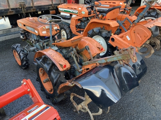 KUBOTA トラクター B6000