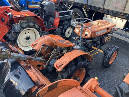 KUBOTA トラクター B6000