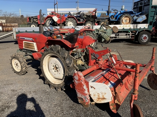 YANMAR トラクター YM2002D