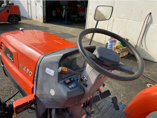 KUBOTA トラクター KL250