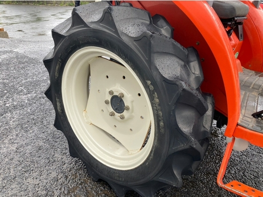 KUBOTA トラクター KL25