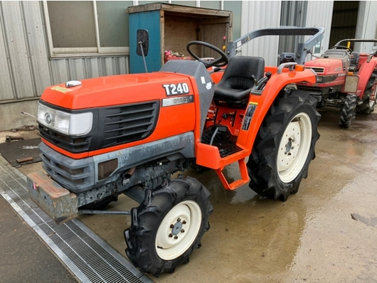 KUBOTA トラクター T240D