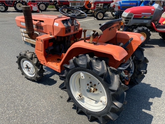 KUBOTA トラクター B1500D