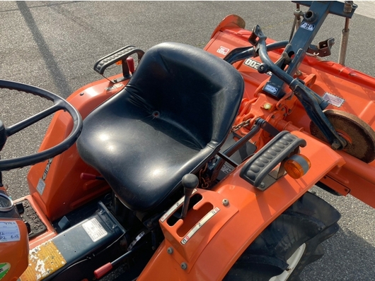 KUBOTA トラクター B1402D