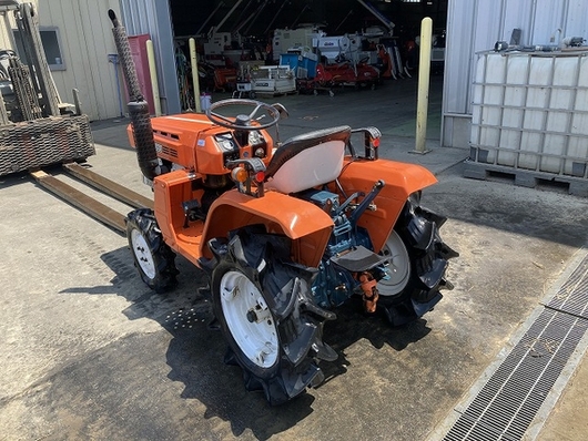 KUBOTA トラクター B1400D