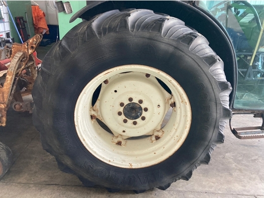 NEW HOLLAND トラクター TN65S