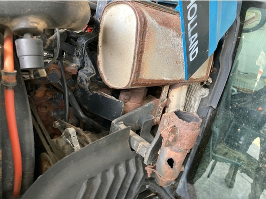 NEW HOLLAND トラクター TN65S