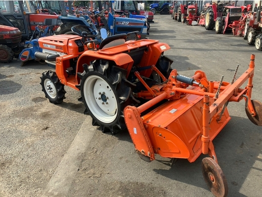 KUBOTA トラクター 