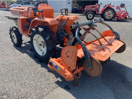 KUBOTA トラクター B1400