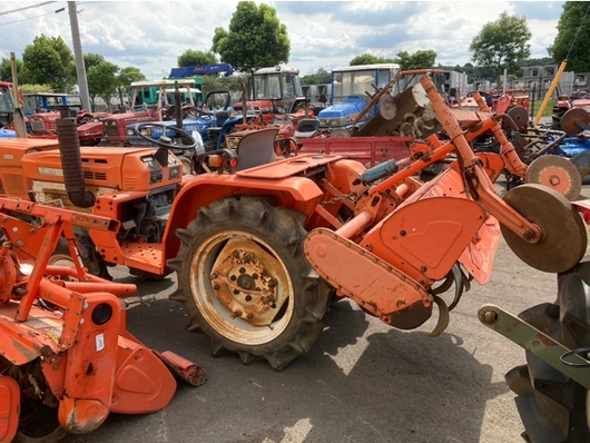 KUBOTA トラクター  B1600D