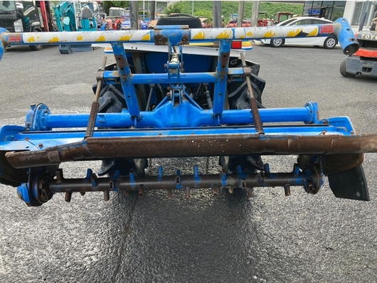 ISEKI トラクター TU220