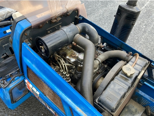 ISEKI トラクター TU220