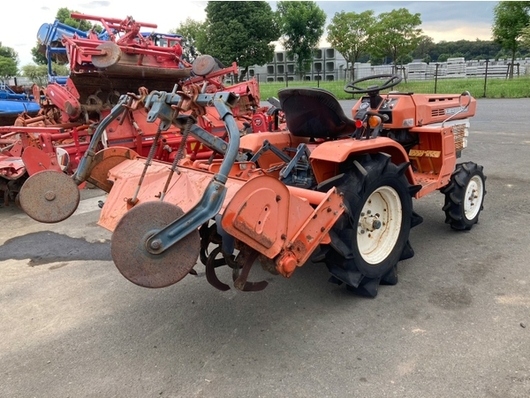 KUBOTA トラクター B1200D