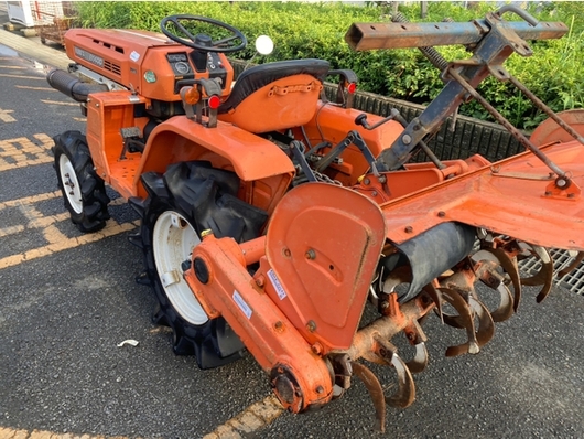 KUBOTA トラクター B1400D