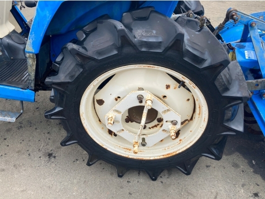 ISEKI トラクター TU220F