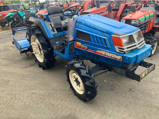 ISEKI トラクター TU220F