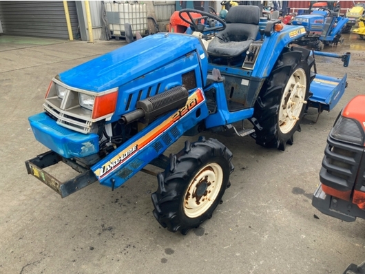 ISEKI トラクター TU220F