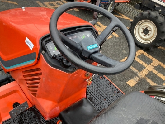 KUBOTA トラクター B52