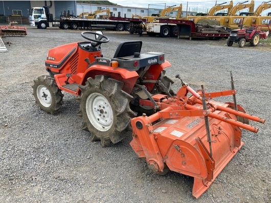 KUBOTA トラクター A-13