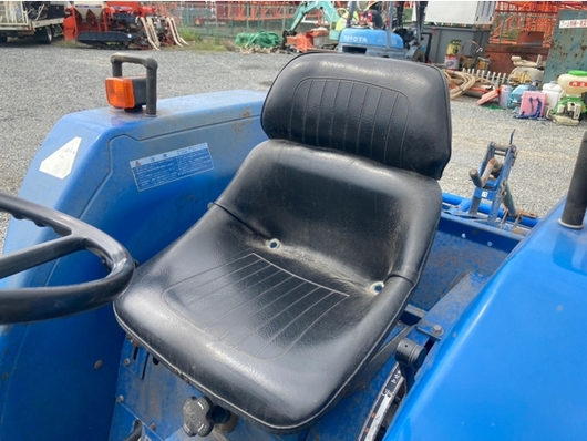 ISEKI トラクター TL2300S