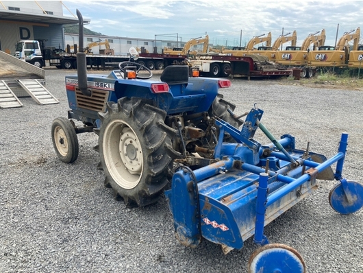 ISEKI トラクター TL2300S