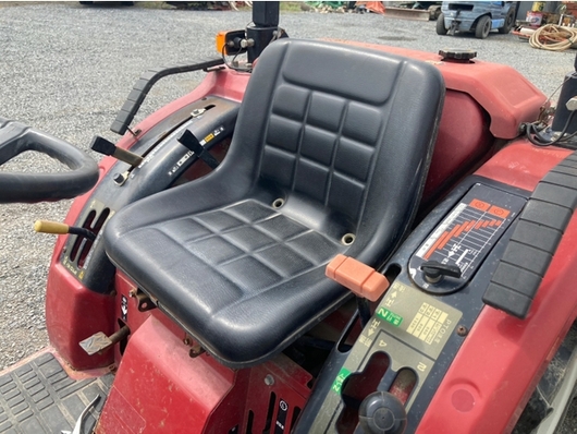 MITSUBISHI トラクター  MT165