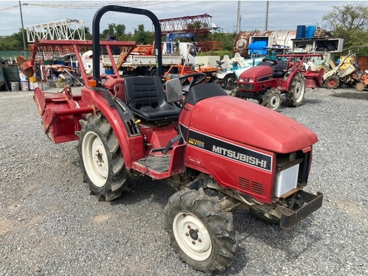 MITSUBISHI トラクター  MT165