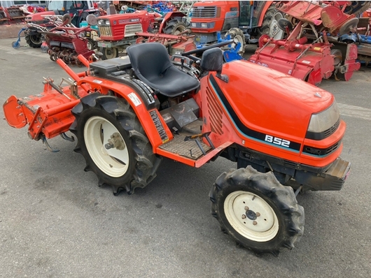 KUBOTA トラクター B52