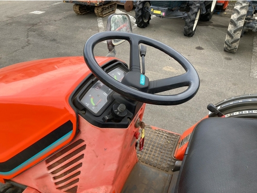 KUBOTA トラクター B52