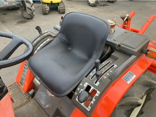 KUBOTA トラクター B52