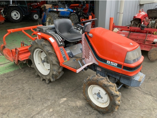 KUBOTA トラクター B52
