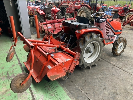 KUBOTA トラクター B52