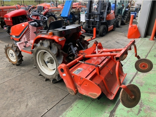 KUBOTA トラクター B52
