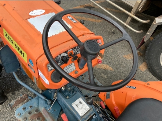 KUBOTA トラクター B7001