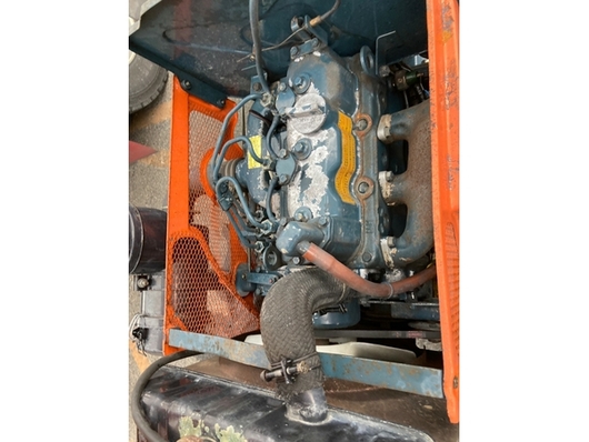 KUBOTA トラクター B7001