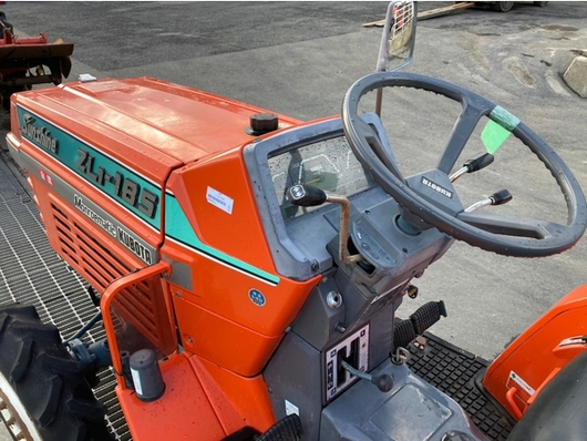 KUBOTA トラクター L1-185D