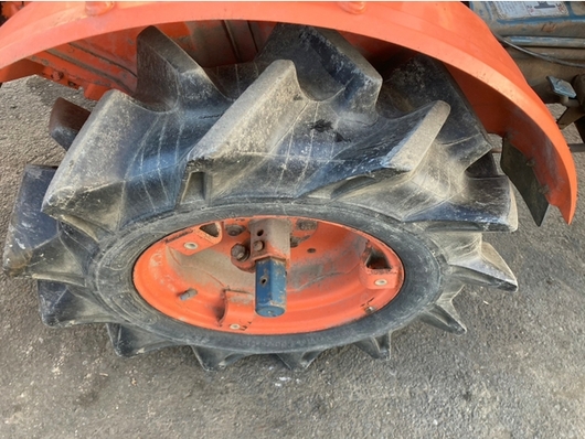 KUBOTA トラクター B5000D