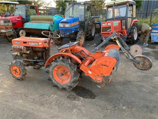 KUBOTA トラクター B5000D