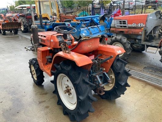 KUBOTA トラクター B1500D