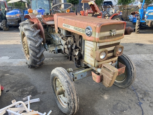 Massey Ferguson トラクター MF125S