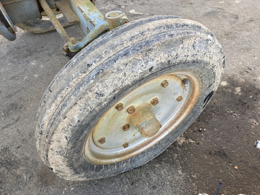 Massey Ferguson トラクター MF125S