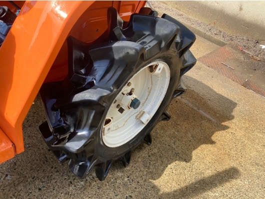 KUBOTA トラクター B1400
